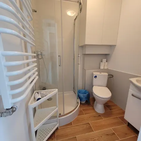 Apartament Studia Fredry 8 Piastow Zewnętrze zdjęcie